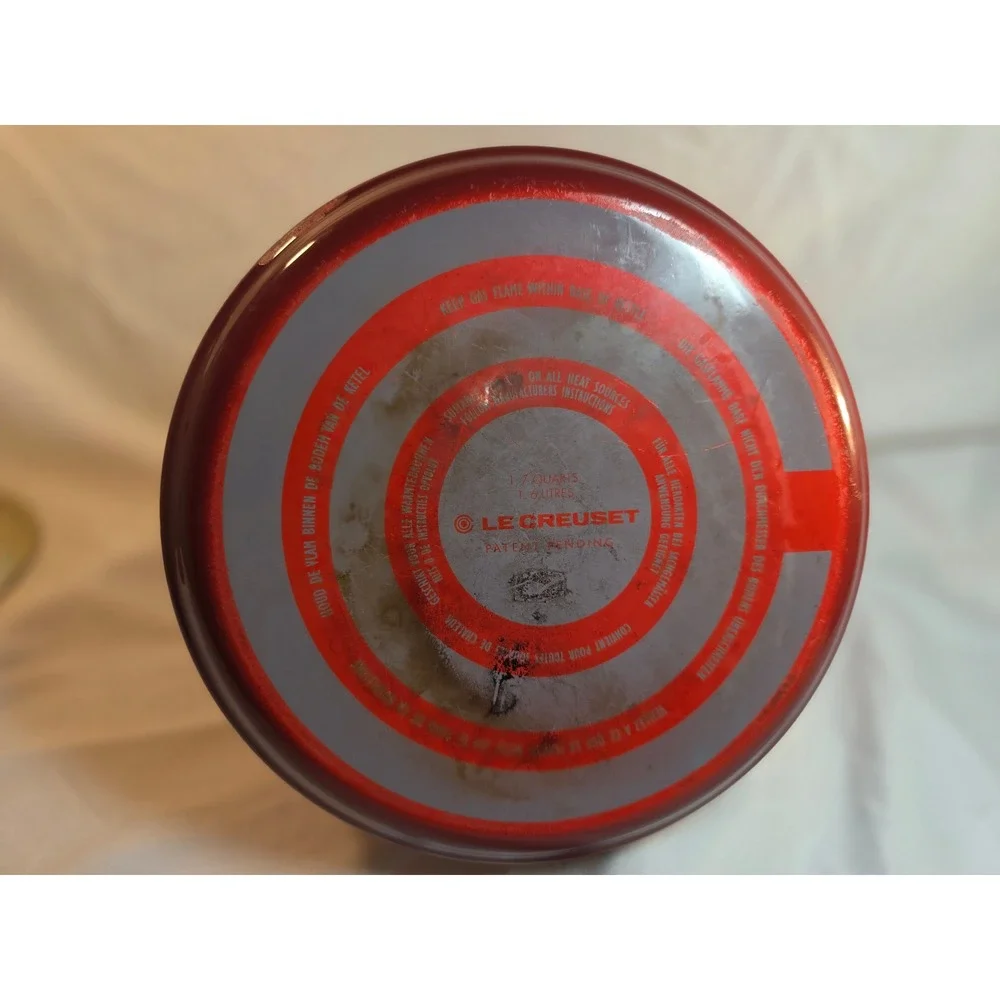 Le Creuset Zen Tea Kettle Red Enamel on Steel Stovetop 1.7 Quart Whistling 1.6L